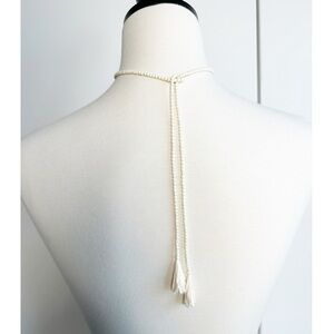 Vintage lariat tassel necklace ivory cream color decorative Flowers on end